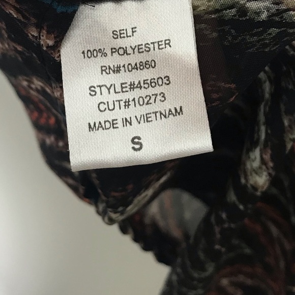 Chloe K Black Geo Print Sheer Blouse Top - Picture 6 of 7